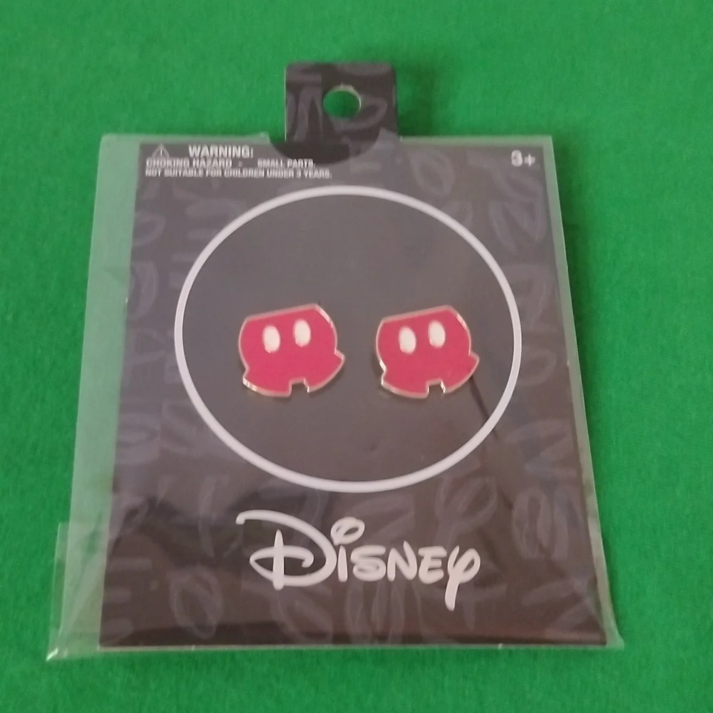 Girls / Womens Pierced Disney Earrings